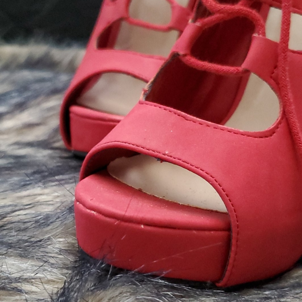 NEW Red Pumps - Picture 2 of 3